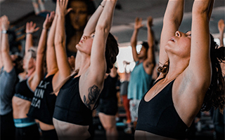 Black Swan Yoga Image